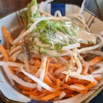Sakedokoro Mendokoro Kinoshita - ごまドレッシングのサラダ。ちゃんとおいしい。