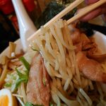 一条流がんこ総本家分家四谷荒木町 - 全粒粉配合の太麺！