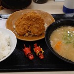 Katsuya - とん汁定食ひれかつ