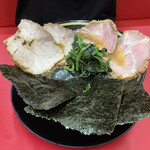 とんこつラーメンいしい - 逢盛チャーシュー麺（息子注文）