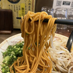 らーめん功喜 - 赤の麺