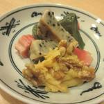 なな治 - 生麩の旨煮くるみ味噌添え￥６５０