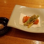 鮨 一二郎 - ホワイトアスパラ海老衣揚げ