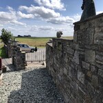 Flash Bar Stores - 向かいの建物