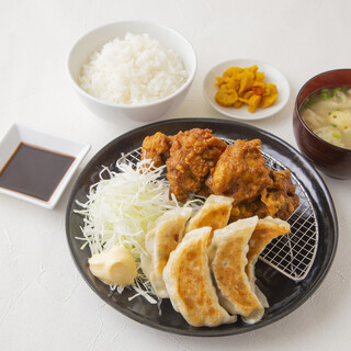 【性價比最高】 午餐限定的豐富多彩的套餐菜品650日元起