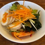 伊太利亭 - サラダ★平日ランチセット（若鶏のカチャトラ風・1100円税込）★