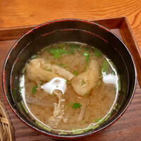 赤坂とゝや魚新 - 熱々のお味噌汁