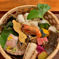 赤坂とゝや魚新 - ぎゅっと詰まったお弁当