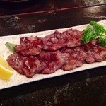 哲粋 - Ｈ25.04　特上薄切り牛タン塩焼き￥１，０５０
