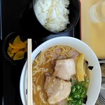 中華そば うりぼう - 御飯小　中華そば大