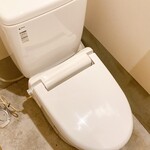 Awayoku Bar - toilet