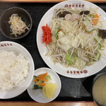 製麺屋食堂 - 野菜炒め定食 800円