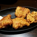 Nisen En Tabehoudai Nomihoudai Izakaya Osusumeya - 若鶏の唐揚げ