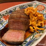 御料理 寺沢 - いわて牛のフィレ肉の炭火焼と杏茸