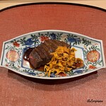 御料理 寺沢 - いわて牛のフィレ肉の炭火焼と杏茸