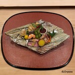 御料理 寺沢 - 鮎魚女の南蛮漬､太刀魚炭火焼､鴨ロース炭火焼､食用酸漿､車海老に黒豆の枝豆､いくら醤油漬､無花果の胡麻だれ焼､薩摩芋の蜜煮