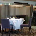 レフェルヴェソンス - スッキリした店内