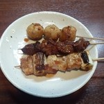 野球鳥 立川球場 - 鶏もも肉・レバー・つくね