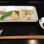 やさい料理 つむぎや - 揚げ物 アスパラと春大根のフライ