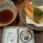 寿司と炉端焼 四季花まる - えびの天ぷら(462円)
