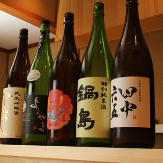 季節ごとに、全国から鮨やお肉料理と合う銘酒を厳選