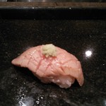 鮨あんりえるるかん - 炙り中トロの握り