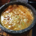 つけ麺 丸和 - 石鍋に煮えたぎる汁