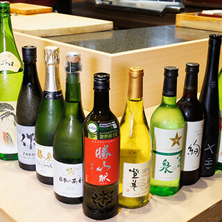 配合季节精选日本酒。品尝只有国产的美酒