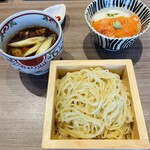 斗香庵 - 2022年9月 味わい鶏のつけそば とサーモン丼