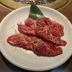 Honkaku yakiniku kankoku kateiryouriku ishinbou - 食辛坊カルビ￥699