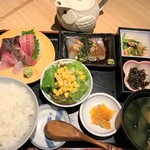 Robatayakitakashimahommagurouozen - 特選刺身定食(ごごまカンパチ付き)