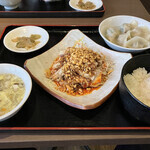 飲茶点心餃子酒家 福盈門別館 - 鳥のよだれがけ定食