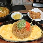 Kitashinchi Toriya - 鉄板玉子チャーハンと選べるラーメン定食900円