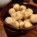 炭火酒場 おかたか家 - 里芋のから揚げ