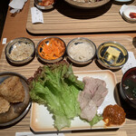 西新橋魚金 - ポッサムと焼きおにぎり定食　1,000円