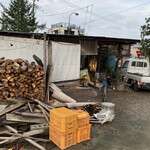 つくば石焼芋 - 外観♫ 山奥の炭焼き小屋にやって来ました笑 なんちゃって笑笑