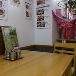 ジムジュム - テーブル席