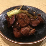 丸万焼鳥 本店 - もつ焼き