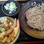 Yude tarou - ミニ海老舞茸天丼╱700円(水・金以外は770円)