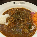 Koko Ichibanya - サバごぼうスパイスカレー＋３辛
                      1,024円なり
                      ３辛が特別辛いわけでもないが
                      サバの旨味を感じるには不要だったかも？