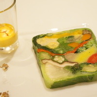 レザンファン ギャテ - 契約農家より取り寄せた、２０種類の野菜だけのテリーヌ・プレッセ
                