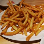 餃子食堂 マルケン - ポテトフライ（バター醤油）
