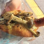 Pane Ho Maretta - きのこバジルのグラタンドッグ