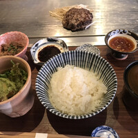くずし鉄板 あばぐら 神田店 - 数量限定|国産和牛180g御膳