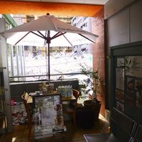 ナポリ、アマルフィ料理 Ti picchio 中目黒 - お店の前のスペースも、可愛い感じ♪