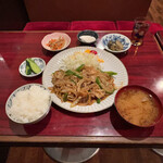 喫茶 レトロ - 焼肉定食(\800)