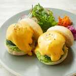 eggs benedict avocado