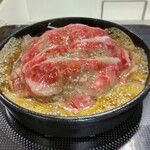 KANEGURA - 肉鍋定食(肉鍋・卵・肉吸い・ご飯) 2200円、完成に近付いて来ました
