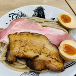 松戸富田製麺 - ローストポーク•炙りバラチャーシュー•半熟玉子