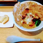 フレンチラーメンの店 MATOYA - コンフィチャーシューSOBAとフランスパン